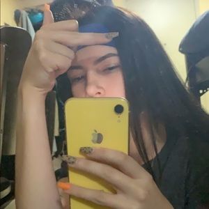 Meet your Posher, Avrie